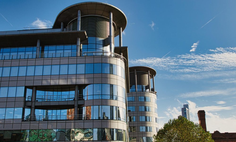 Glasreinigung & Fassadenreinigung in Duisburg